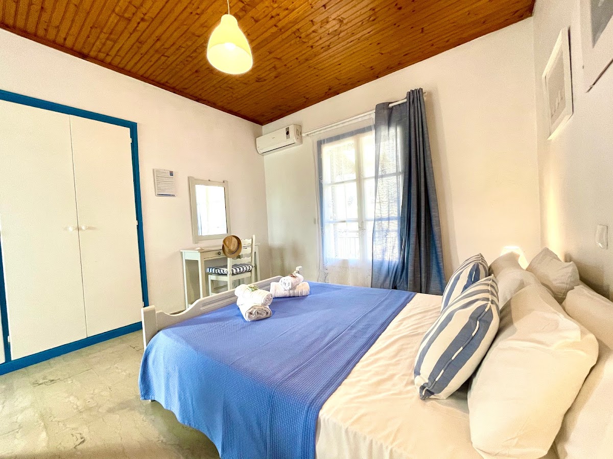 Sunflower Apartments & Studios photo 2