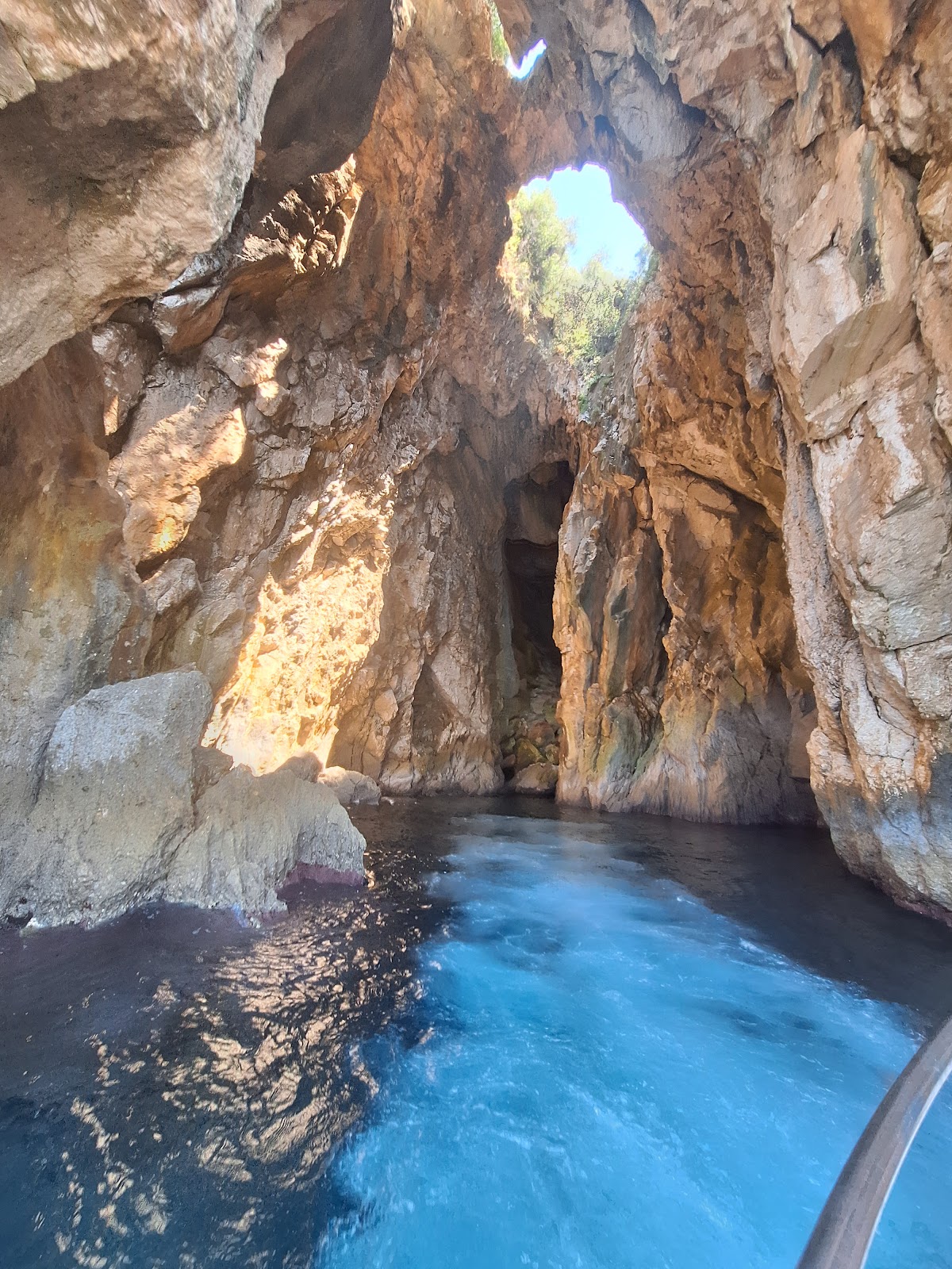 Himara Sea Escapes photo 2