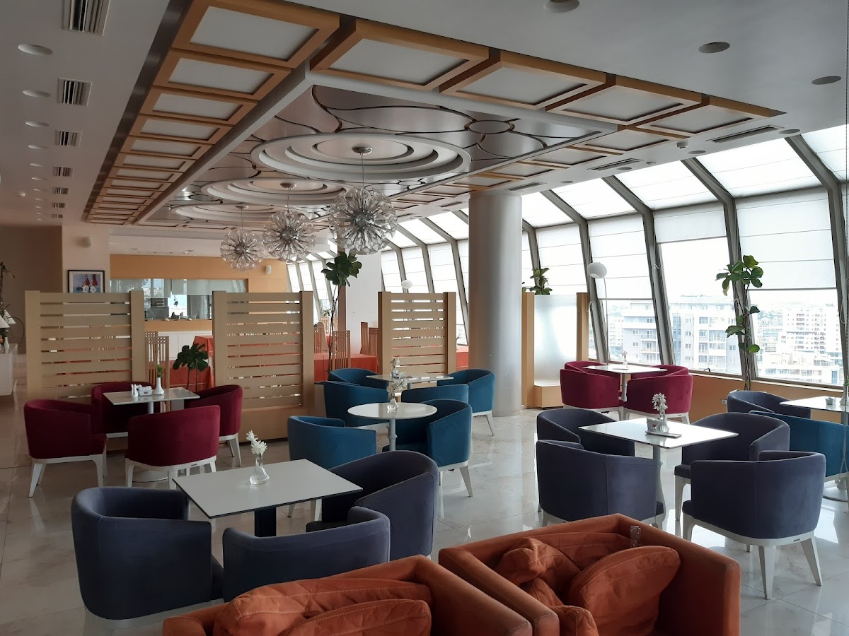Jolly Hotel Bar & Restaurant