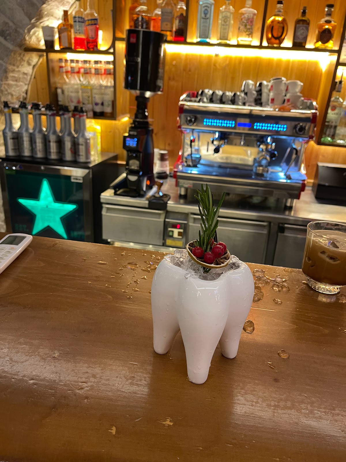 Hangover Cocktail Bar photo 2