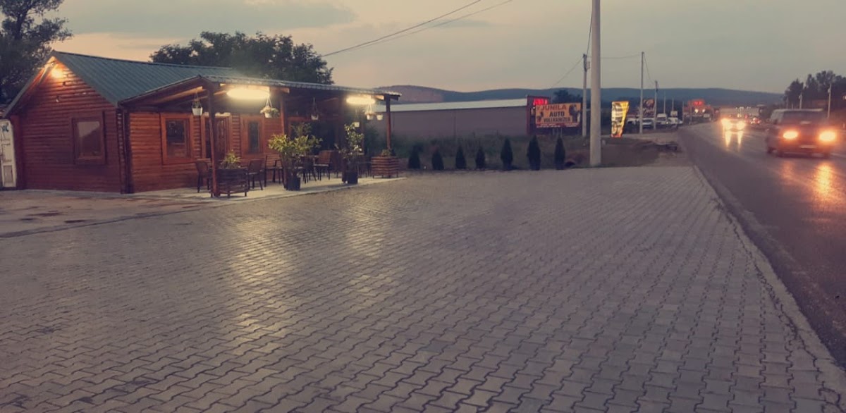 Auto Larje Caffe Bar NIKU — Kafene në Drenas