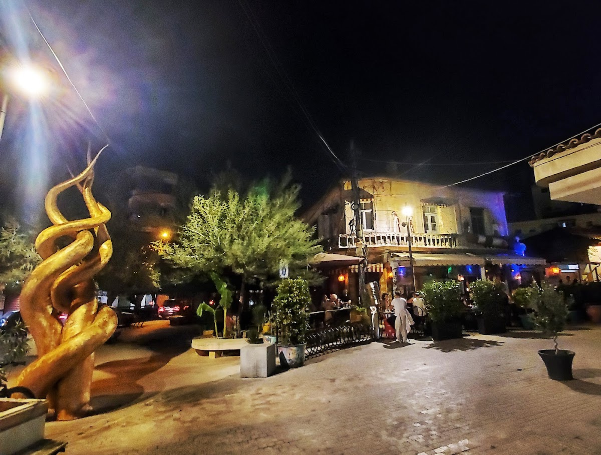 Hemingway Bar Tirana
