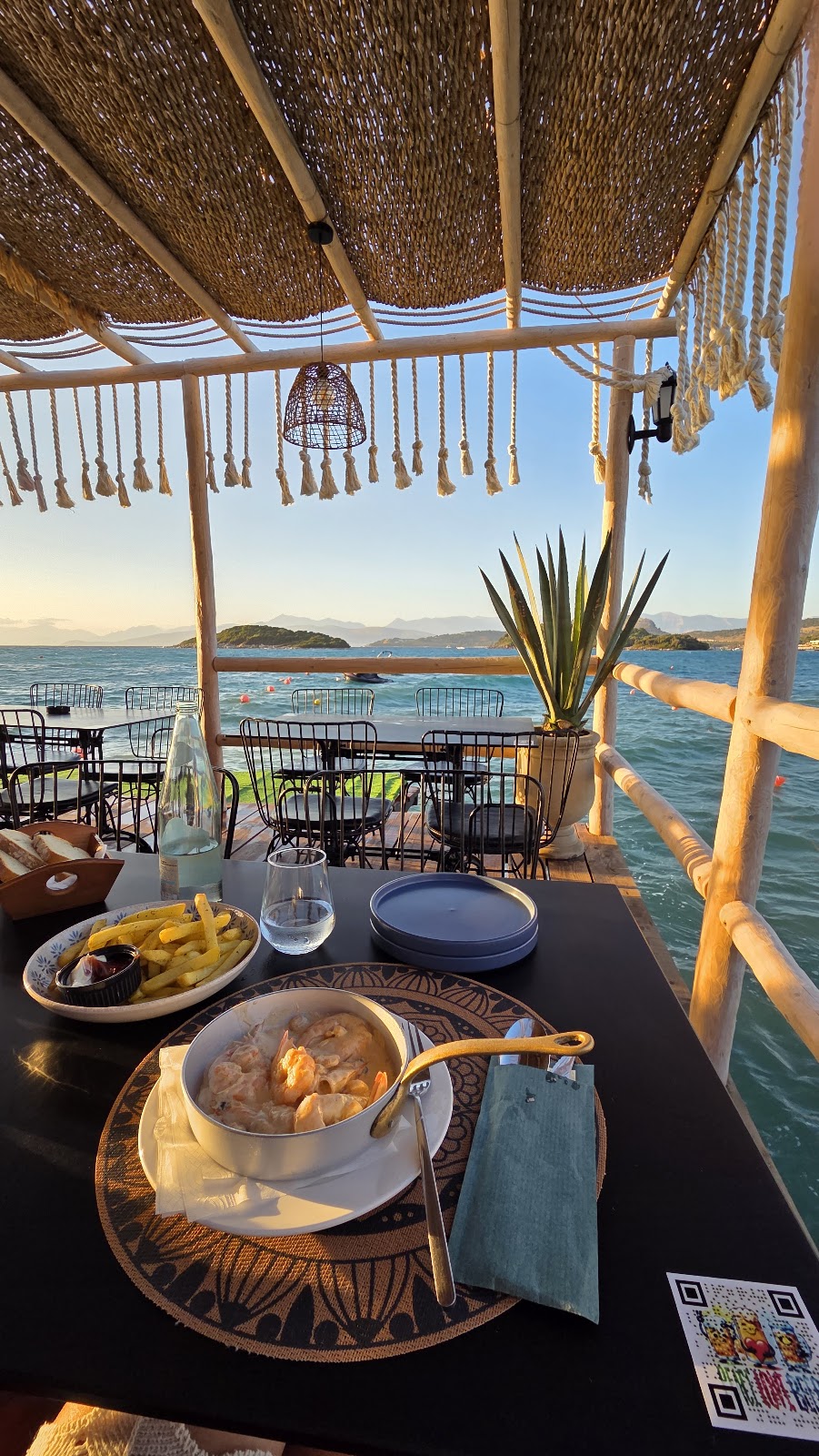 Sea Breeze Seaside Bar and Restaurant photo 4
