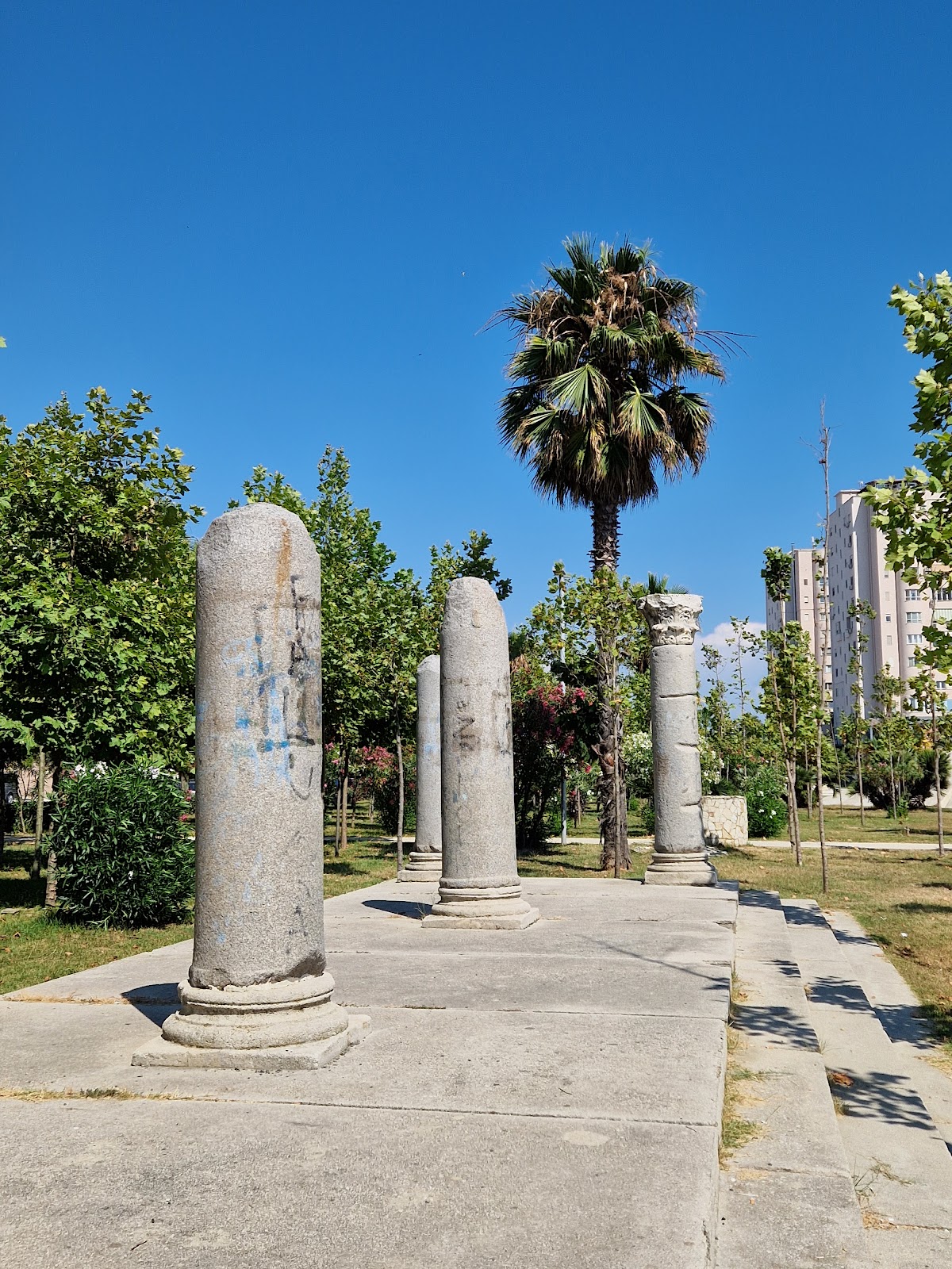 Column monument photo 2