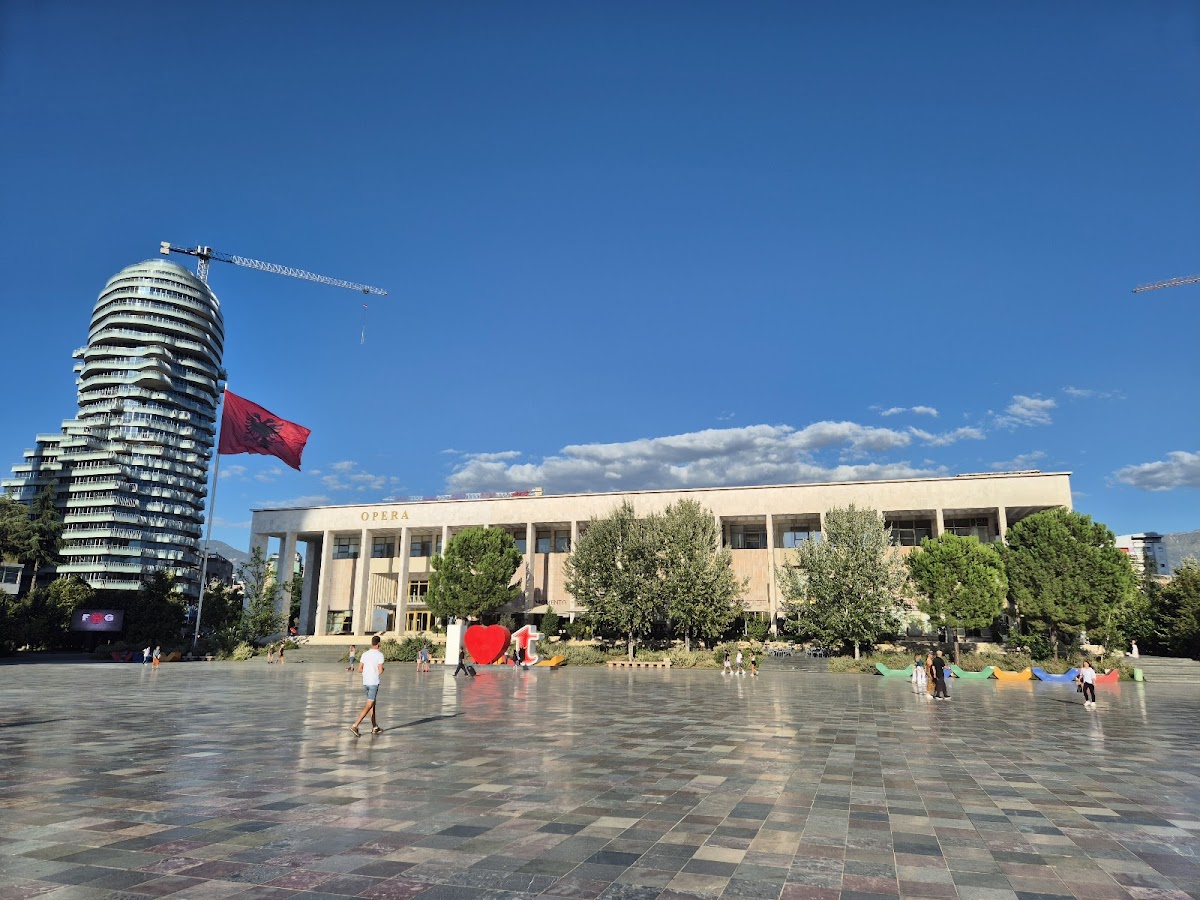 I love Tirana Sign — Atraksione në Tiranë — photo 2