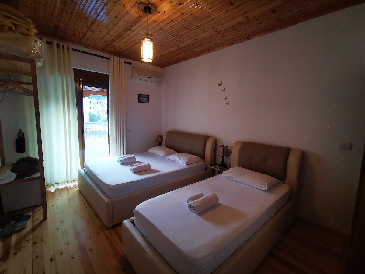 "Nako" Guest House Bar & Restorant photo 2