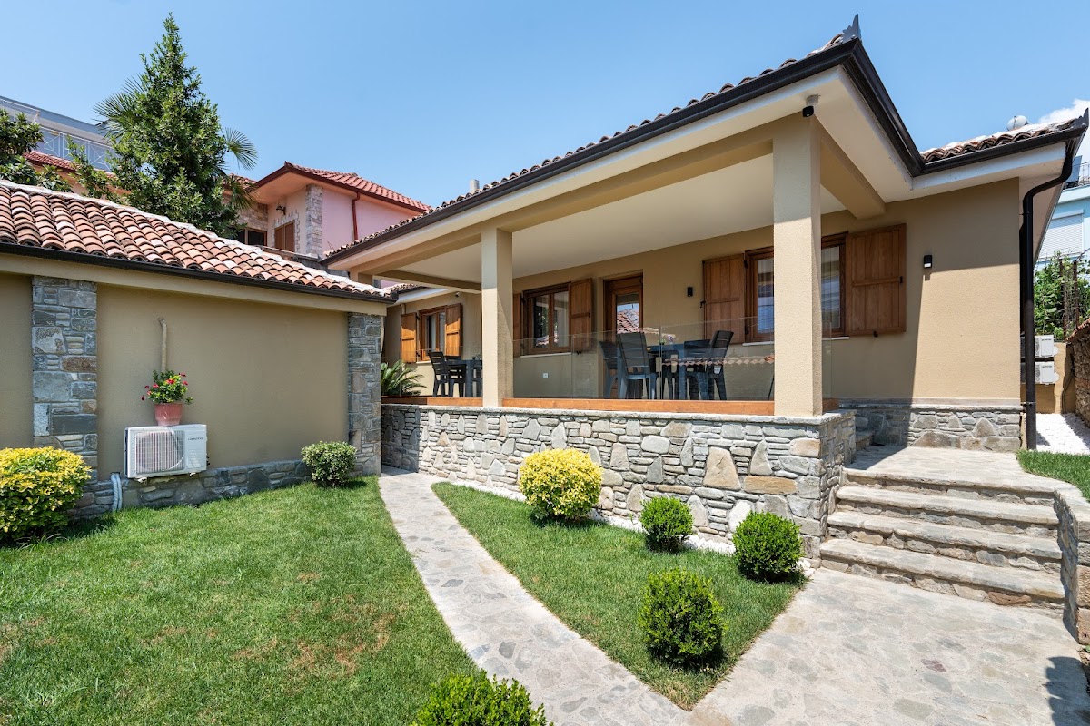 Villa Zoi A Stay to Remember I Guesthouse located inside the Castle of Elbasan, on a historic Roman road Via Egnatia