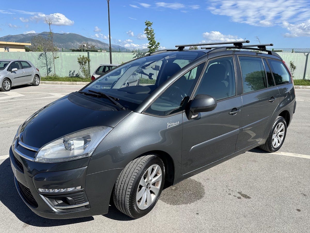 BLUE LINE TRAVEL & Car Rental photo 2