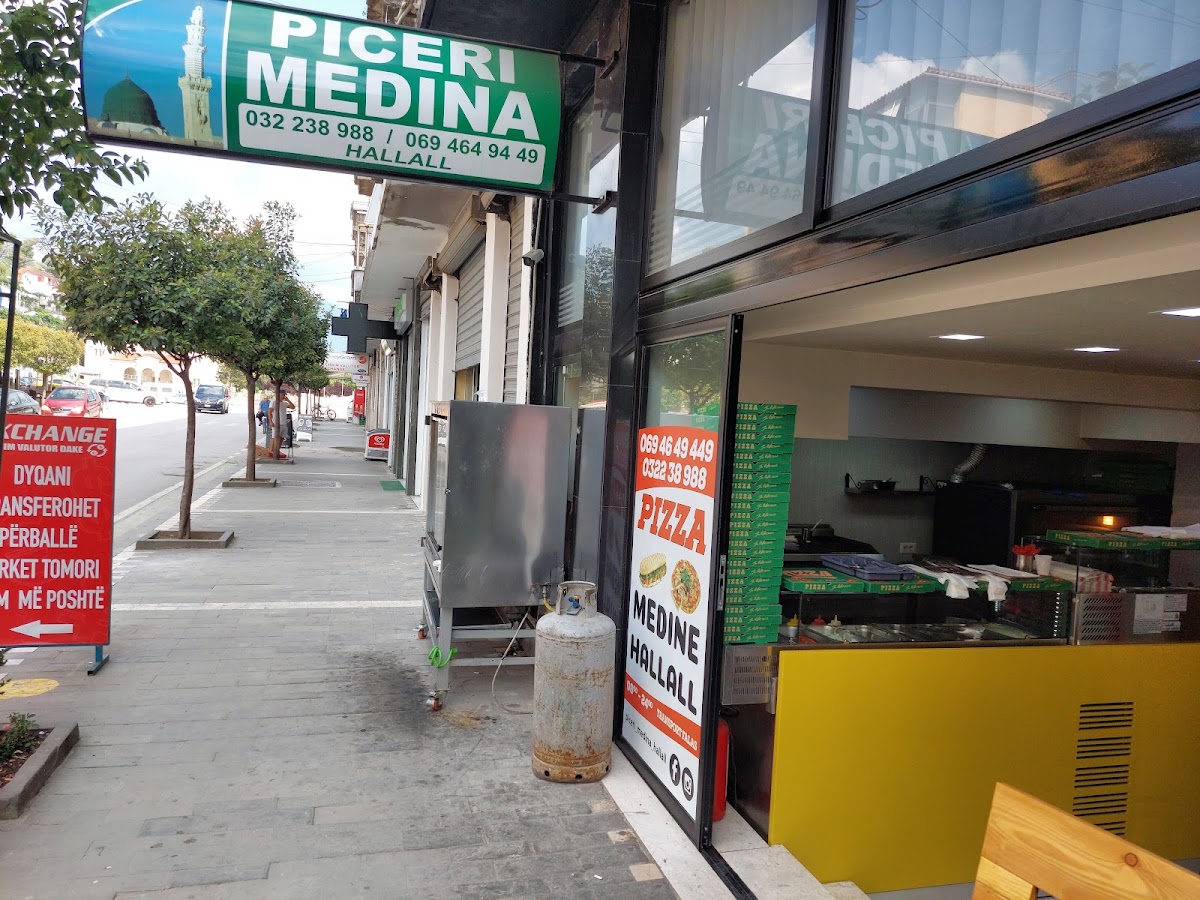 Medina Pizza Halal