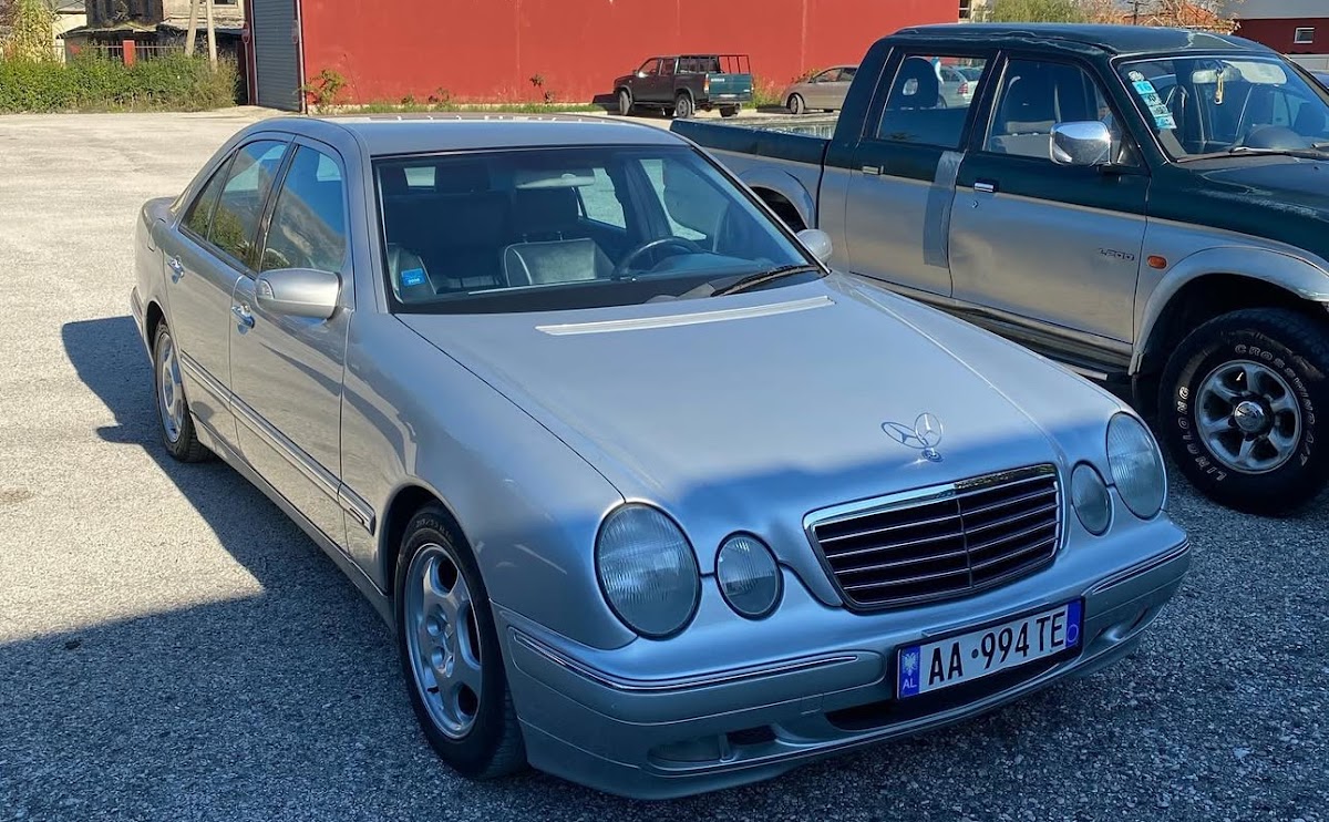 Late Rent a Car photo 3