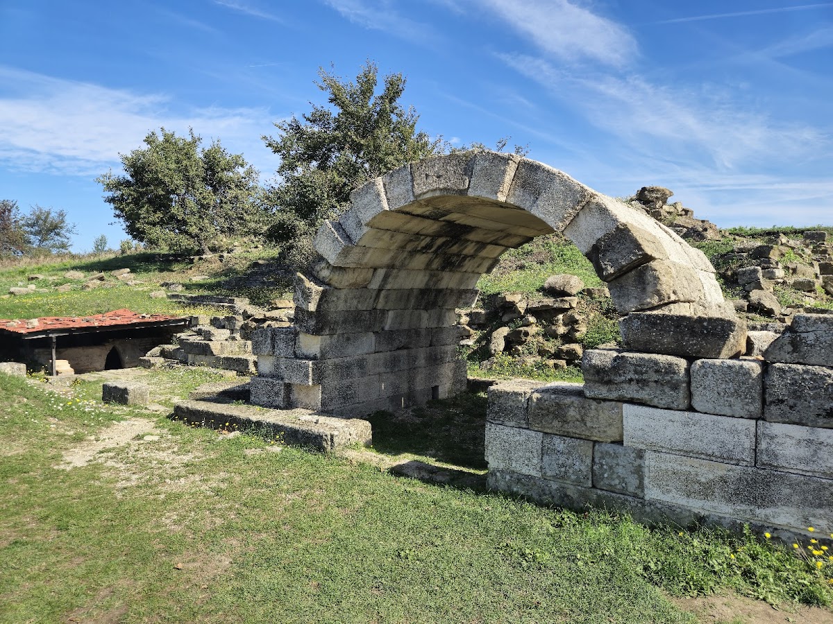 Storehouses & cistern