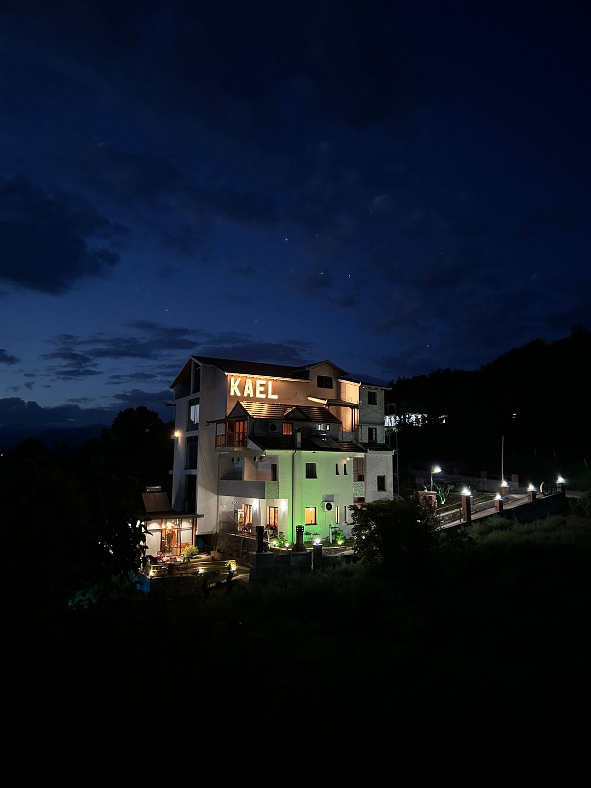 Bujtina KAEL photo 5