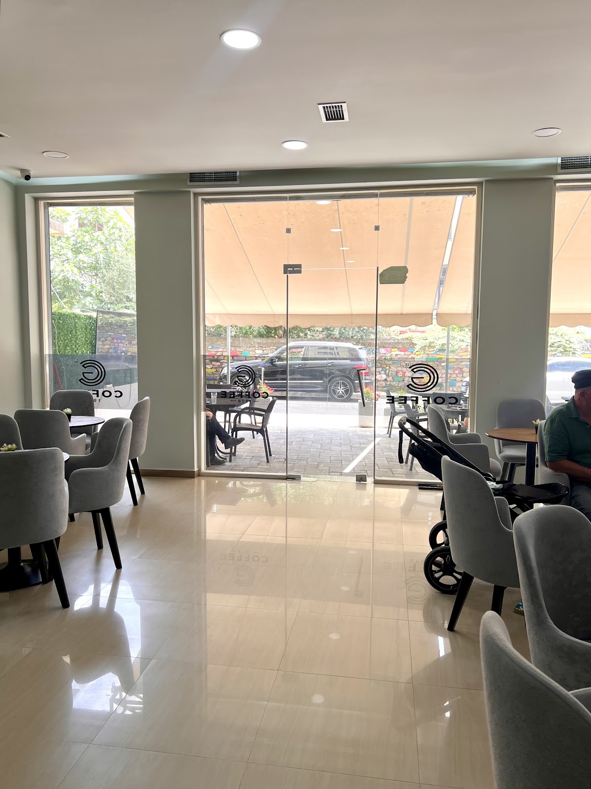 Nicol’s coffee & bar photo 3