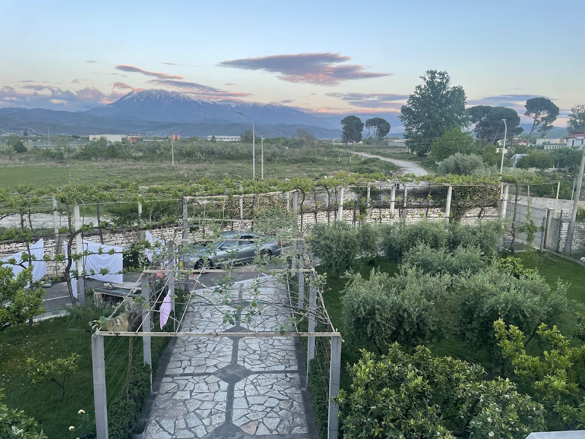 Berat Bed & Breakfast + Parking (please call us beforehand)