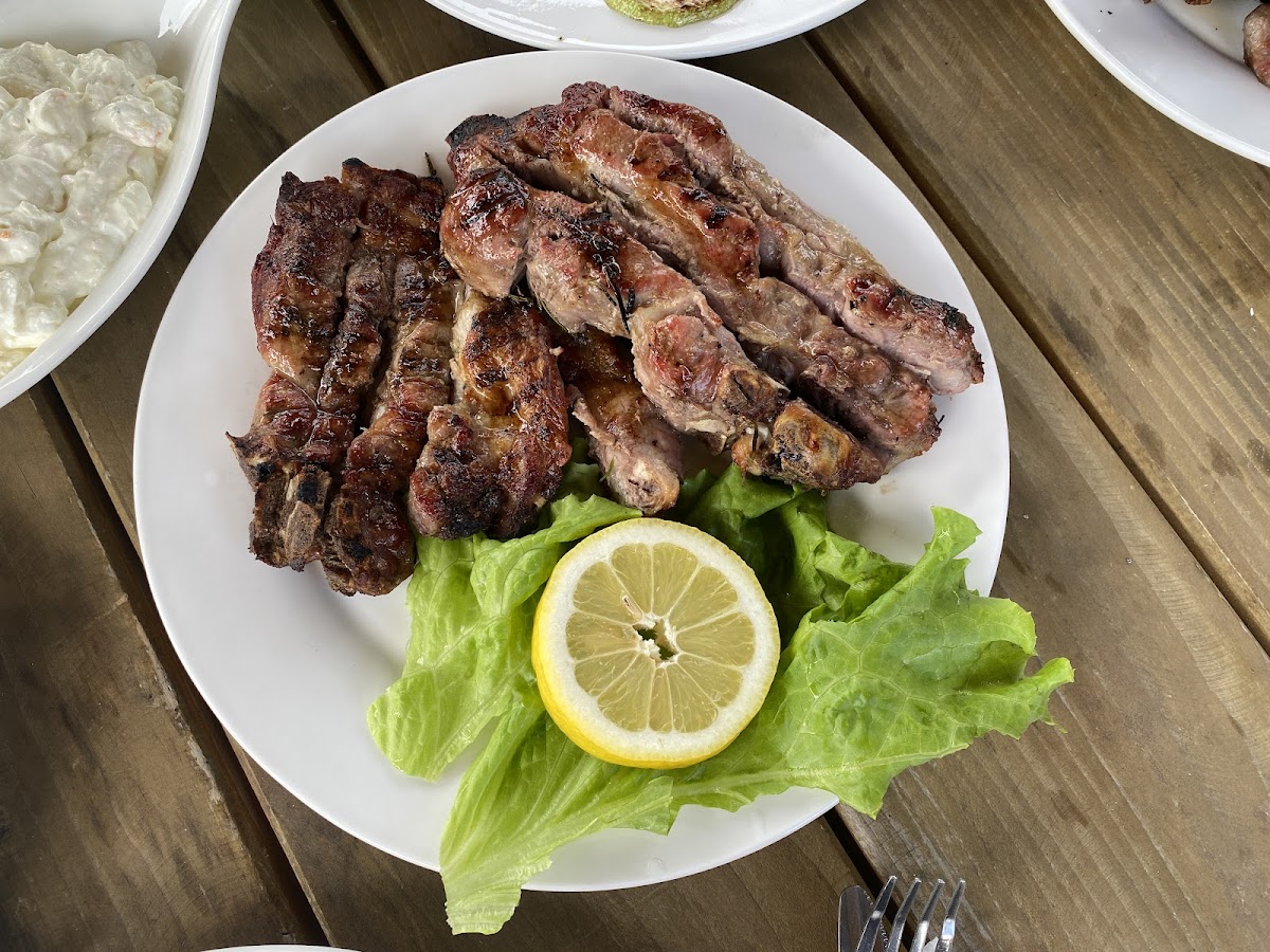“KODRA E MULLIRIT” Bar & Restaurant photo 2