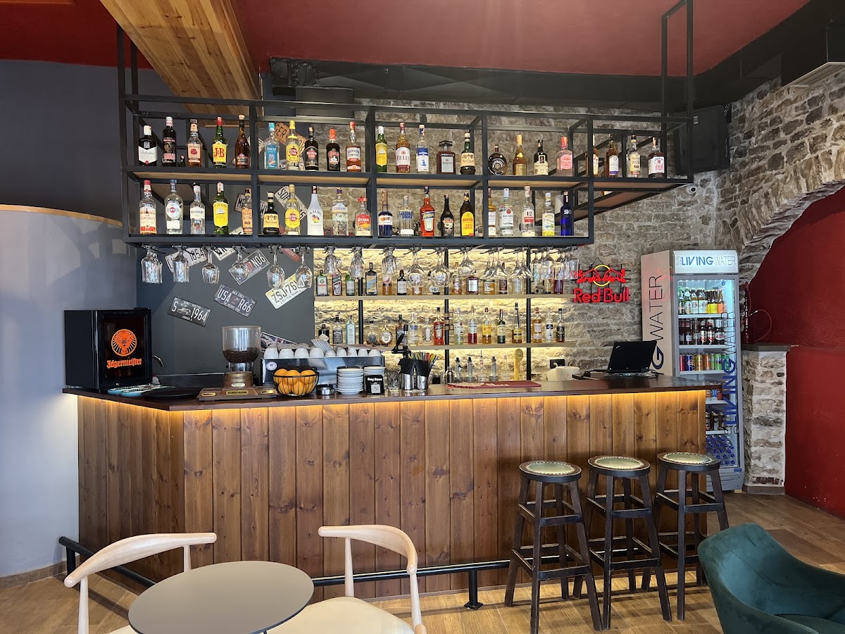 Grey Stone Bar photo 4