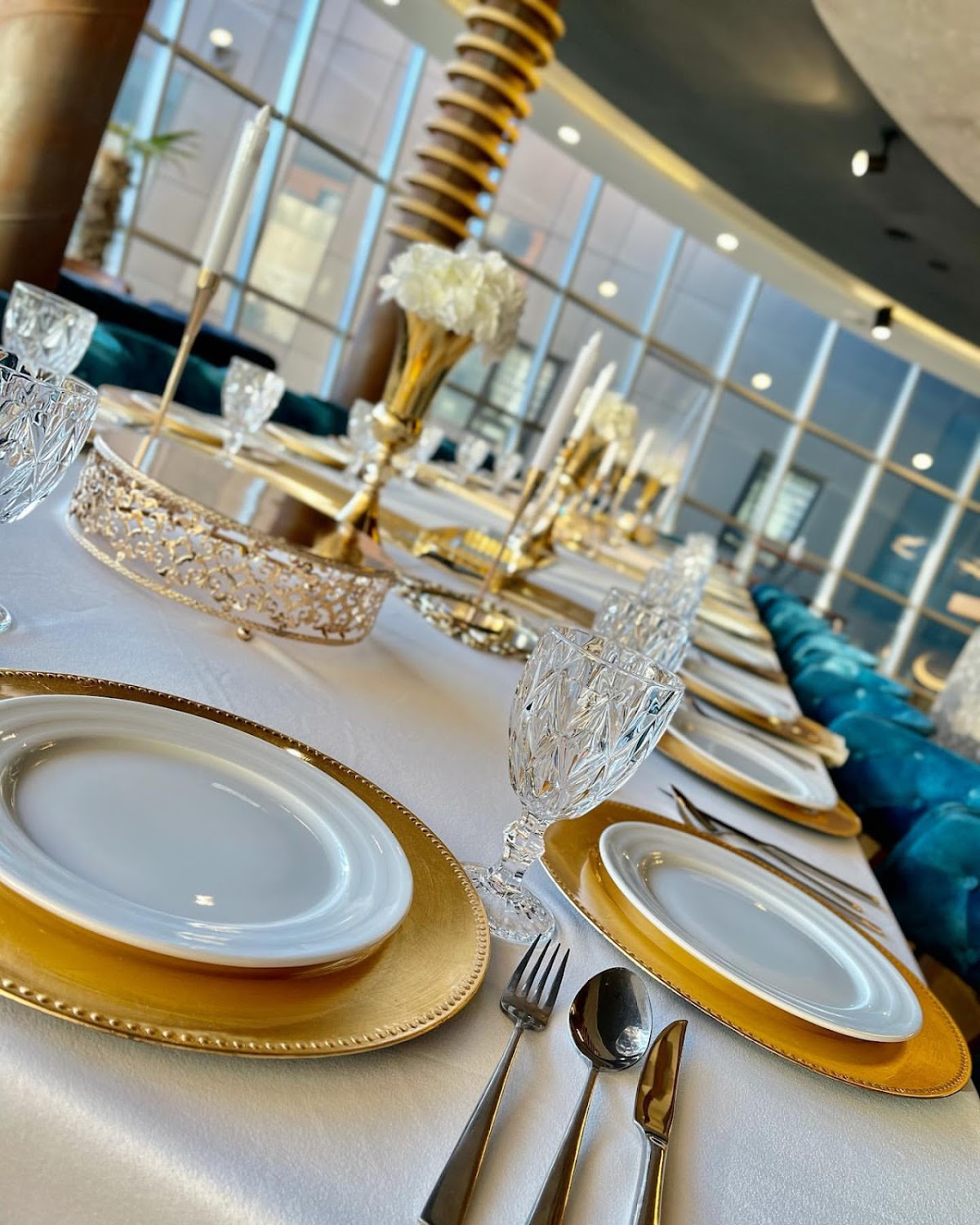 Ring Lounge