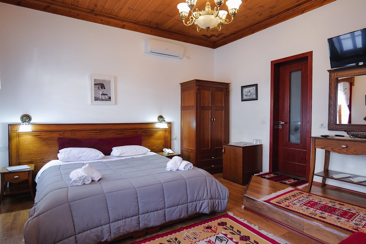 Hotel Bineri photo 2