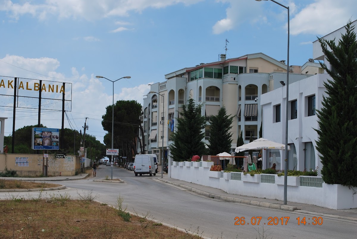 ARBI's POOL VIEW APT photo 5