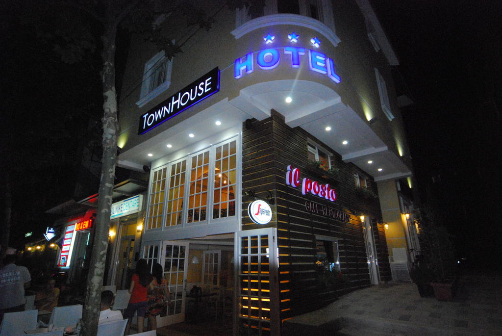 Hotel Town House