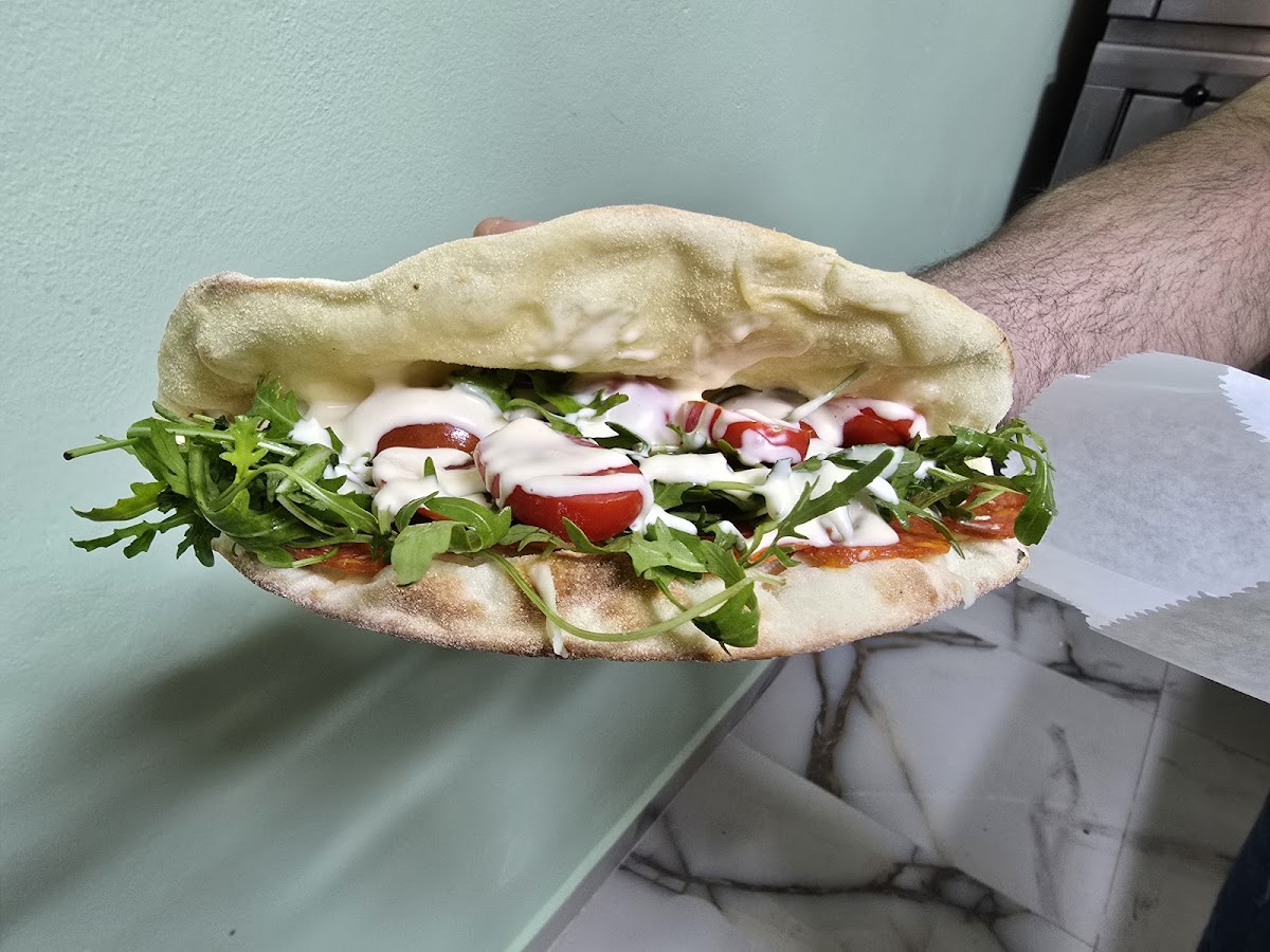 Bar Pizzeri Ha dhe Hesht photo 2