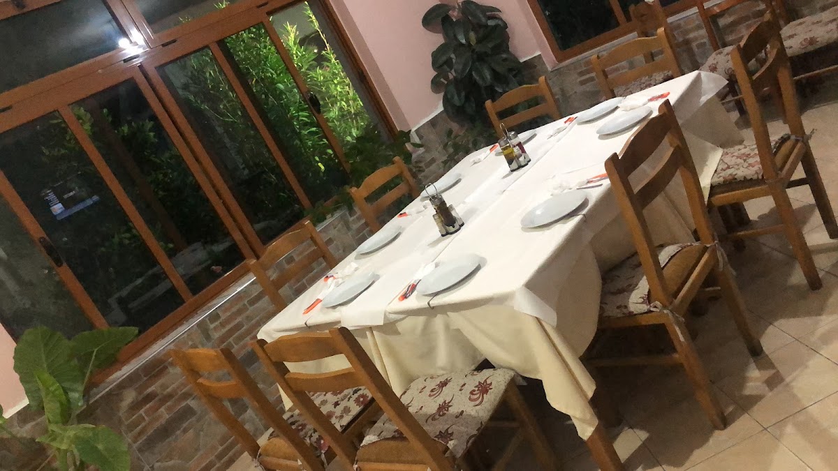 Bar Restorant Çekrezi