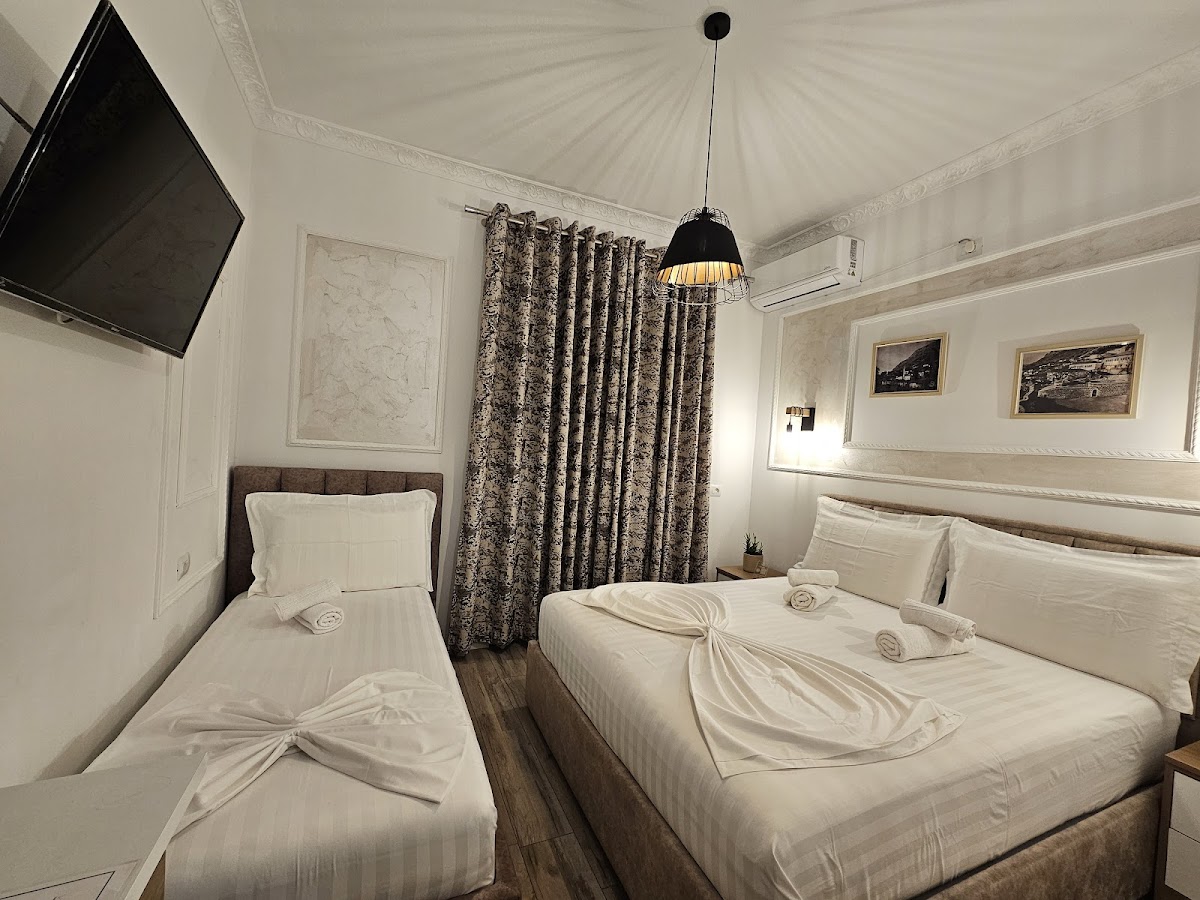 Vila HK photo 4