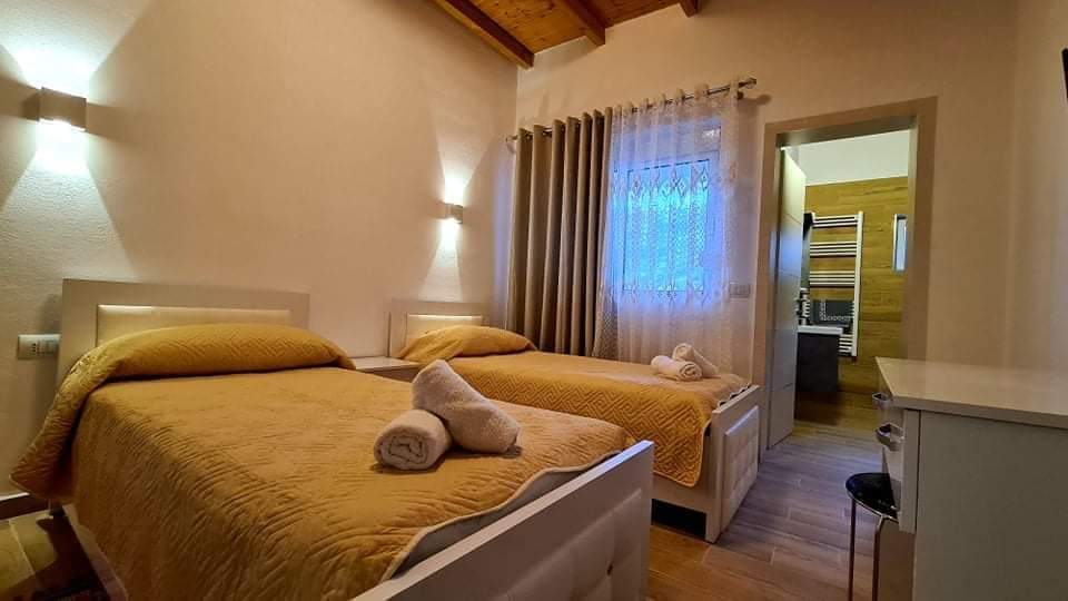 Hotel Restaurant Villa Goliku photo 2