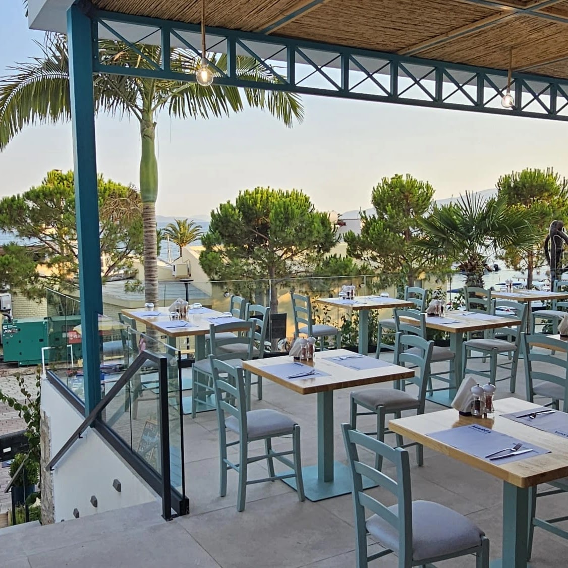 Marea Restaurant & Pizza