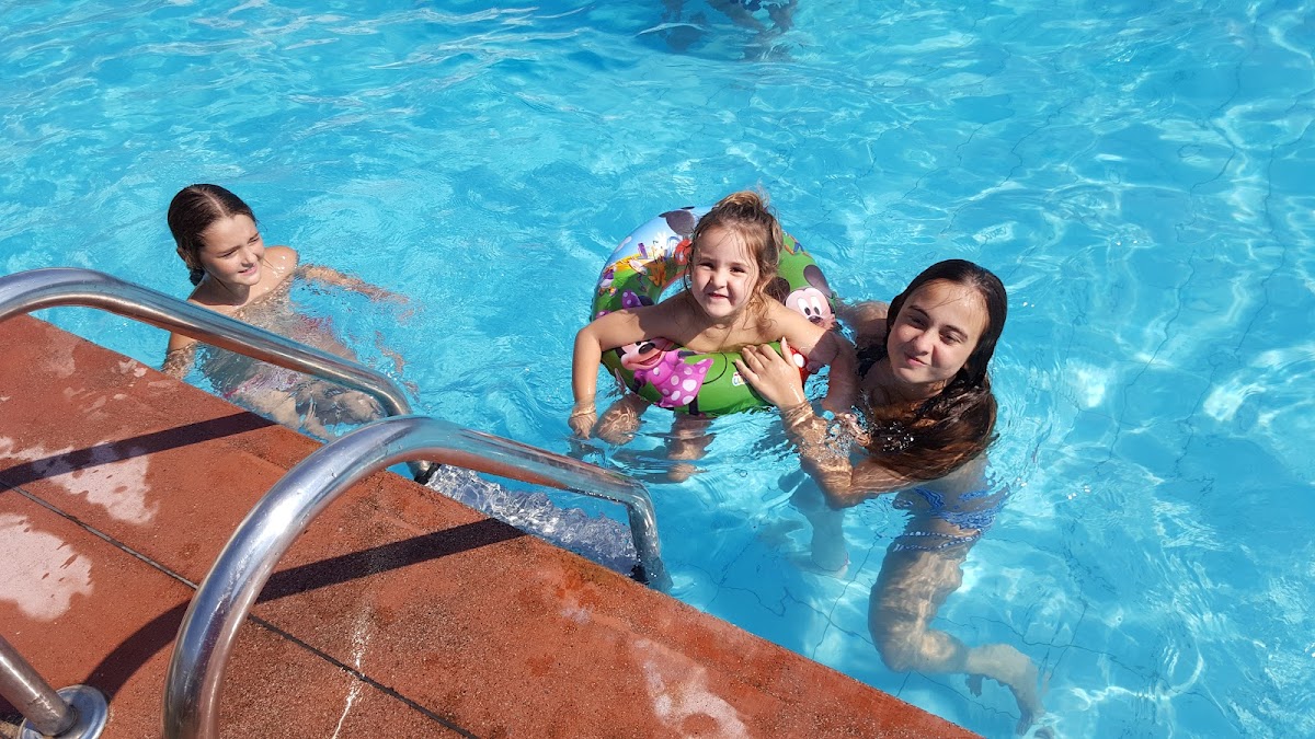 Swimming Pool photo 5