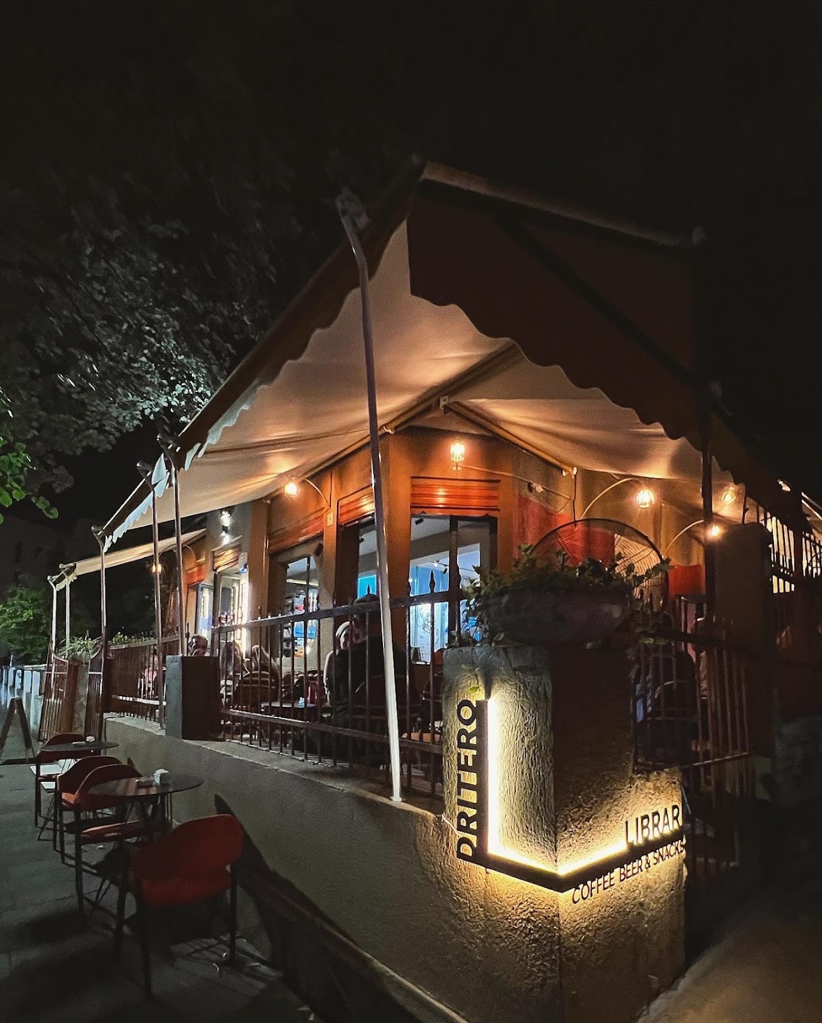 Librari Agolli photo 3