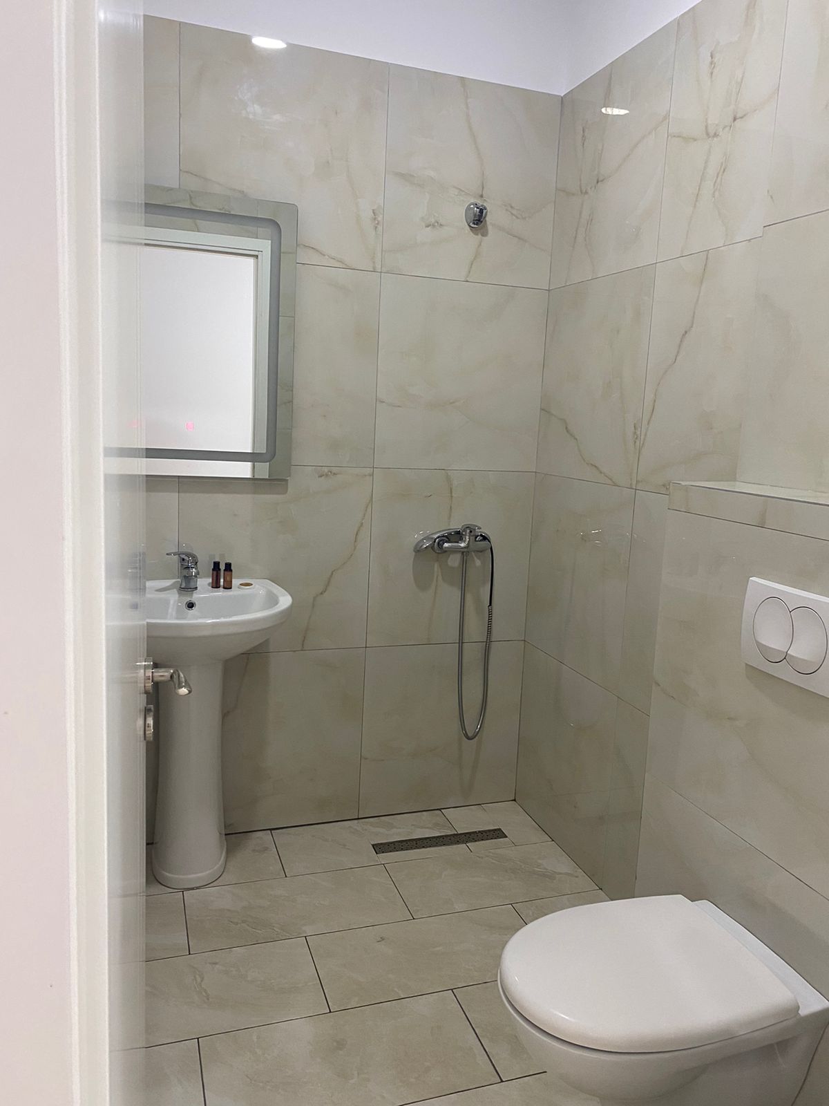 Hotel "Skura" Librazhd photo 3