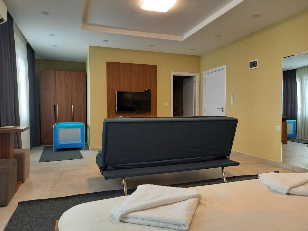 Hotel Centrum — Hotele & Akomodim në Mitrovicë — photo 4