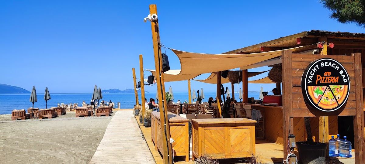 Nelsy walkbeach photo 2