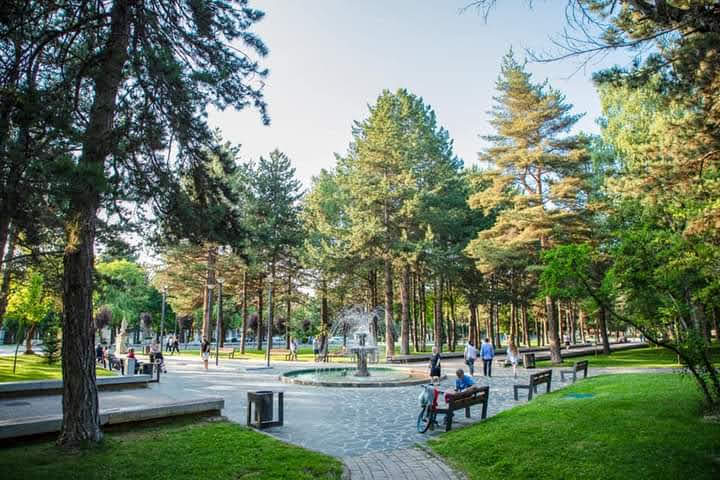 Rinia Park