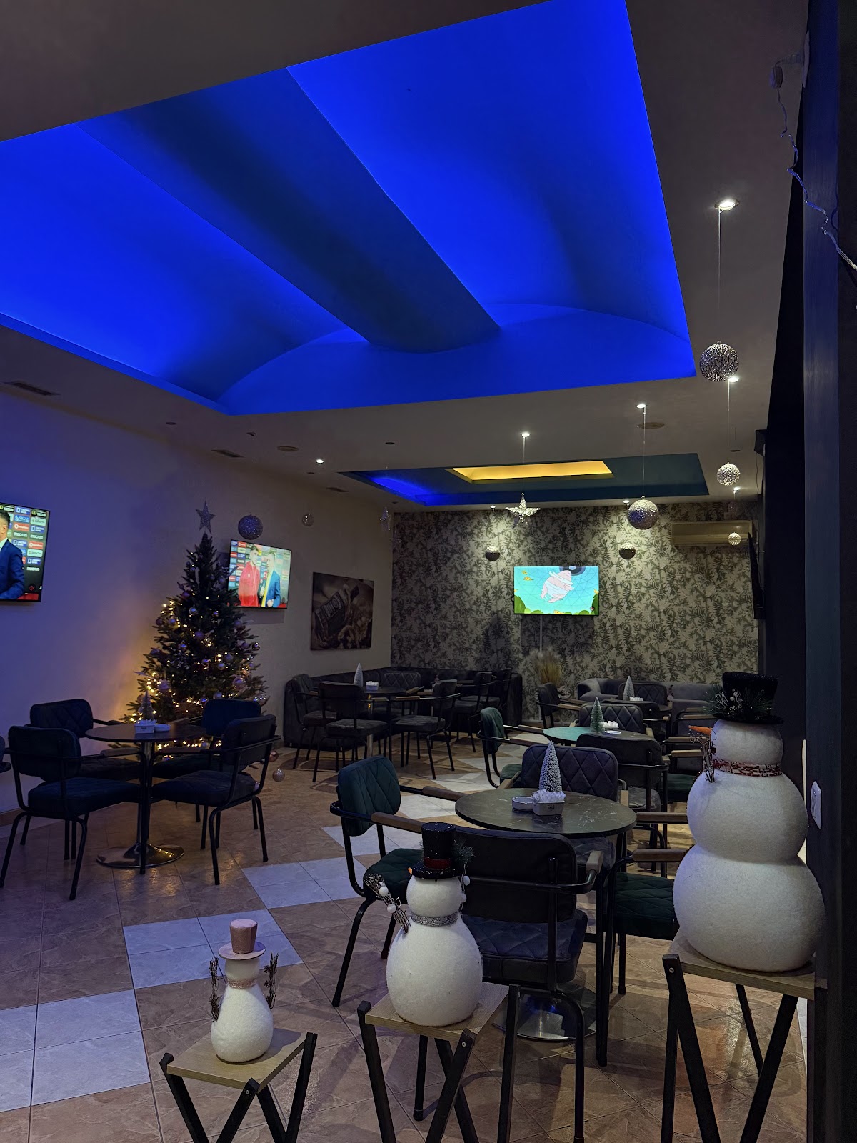 Emili coffee house