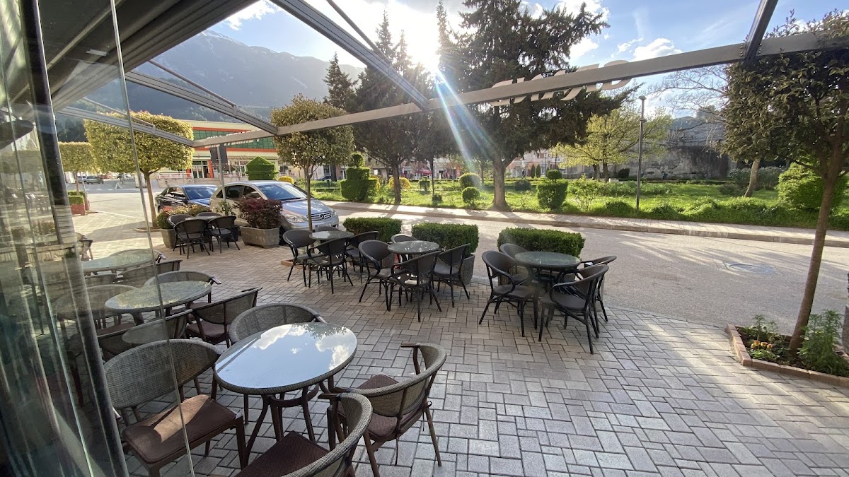 Grand Bar Permet photo 5