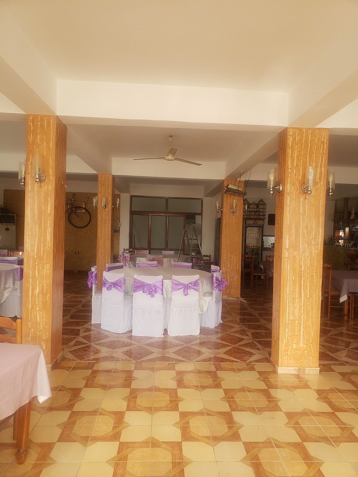 Bar Restorant Vellezrit "MEMA" photo 2