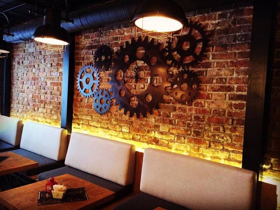 21 Bar