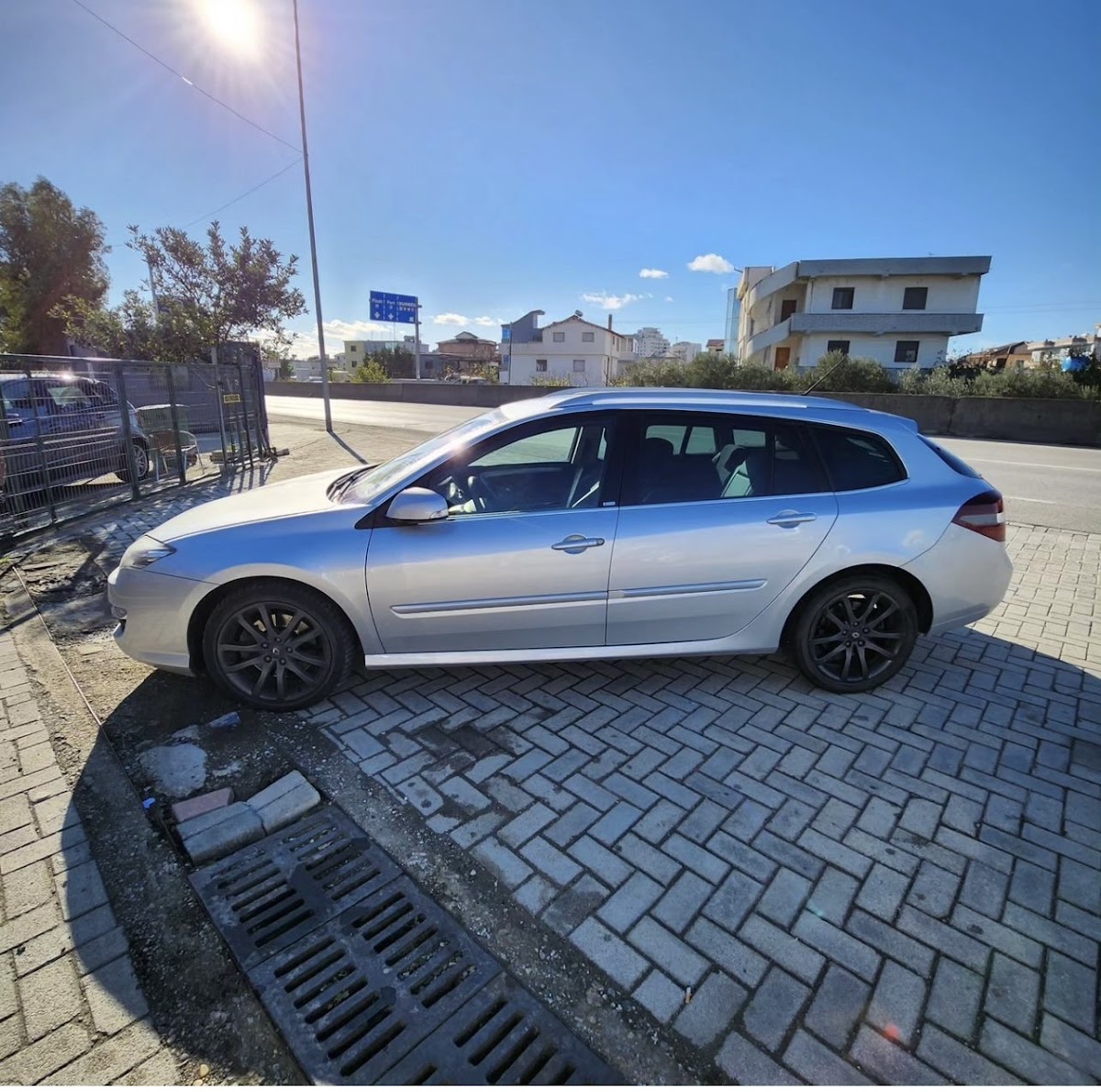 RENT CARS GERI