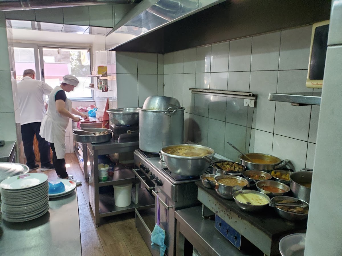 Engjëll Dyrmyshi Restaurant photo 4