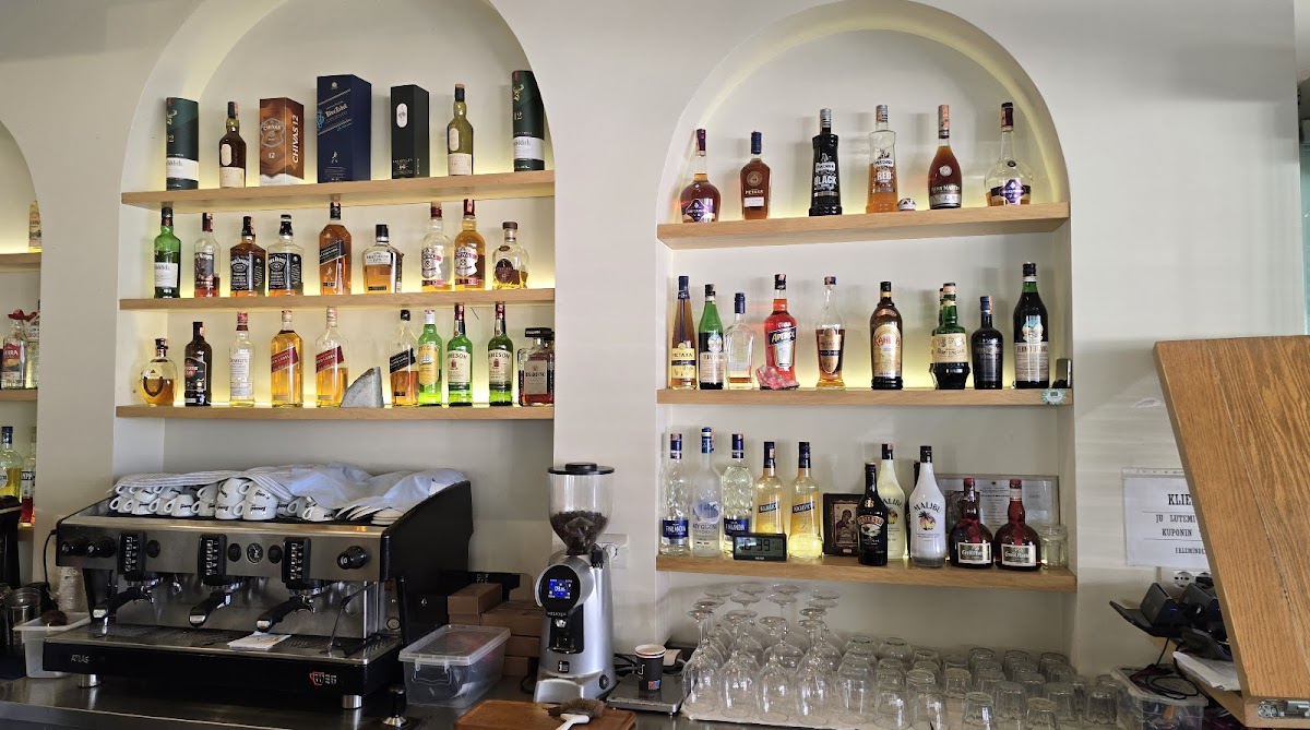 Anemos Lounge Bar photo 4