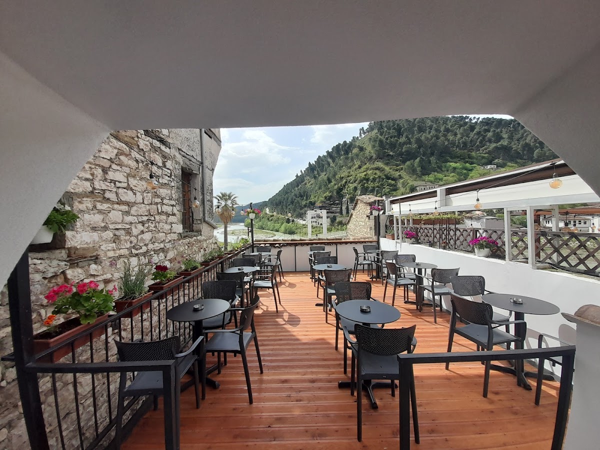 Gjogu bar photo 3