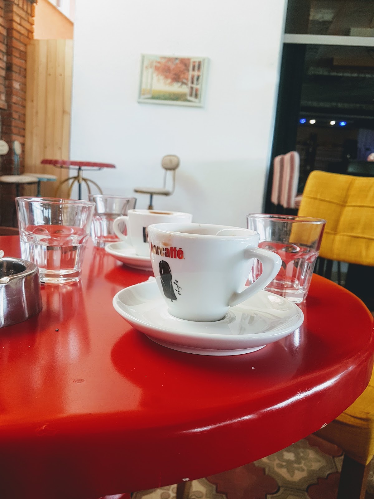 Room Caffe — Bare & Jetë Nate në Drenas — photo 4