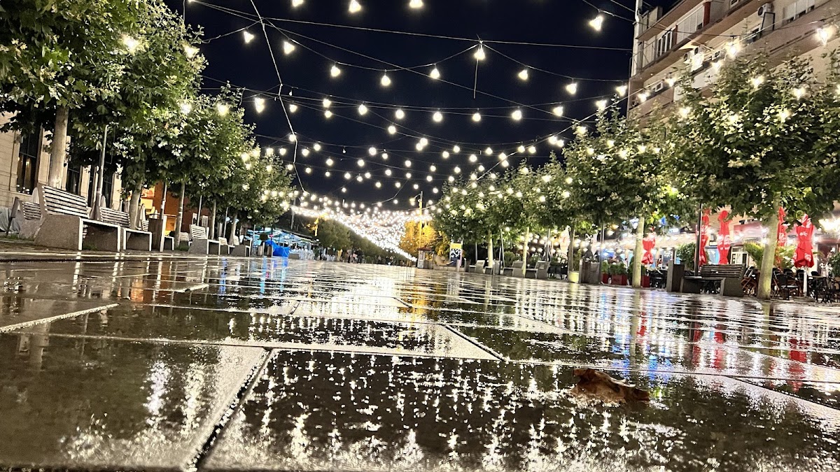 Mother Theresa Square — Atraksione në Prishtinë — photo 4