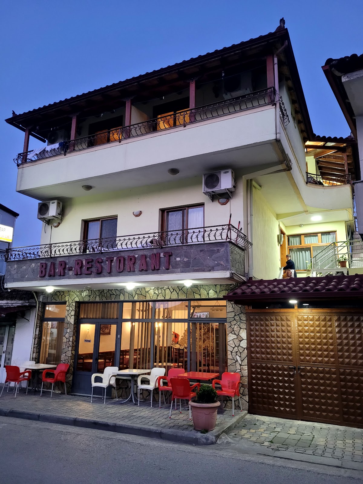 "Nako" Guest House Bar & Restorant photo 4