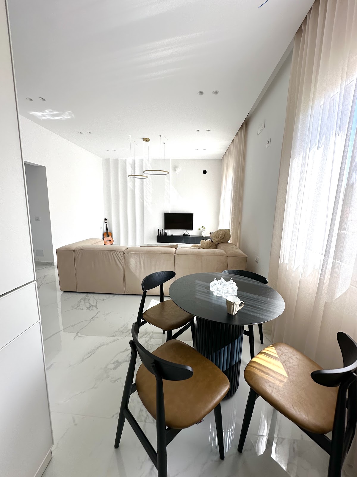 Home DeLuis photo 3