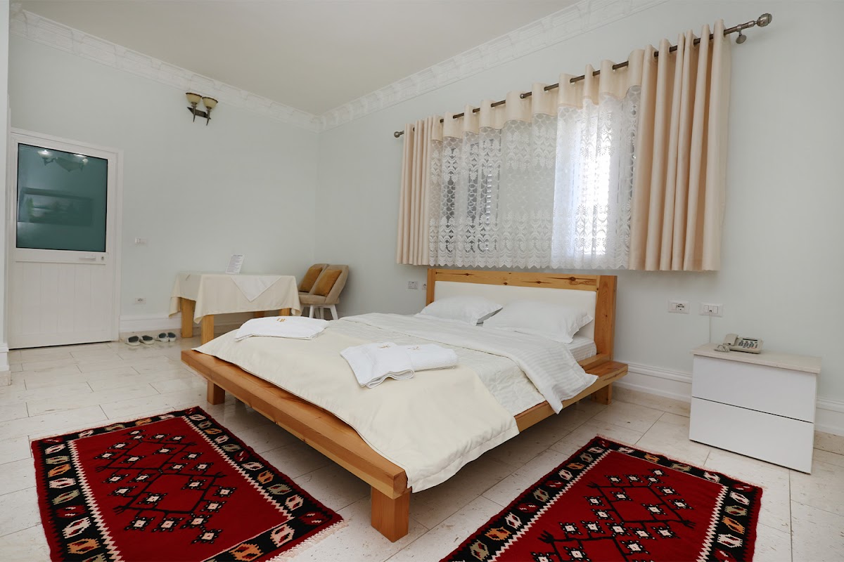 Hotel Familja photo 2