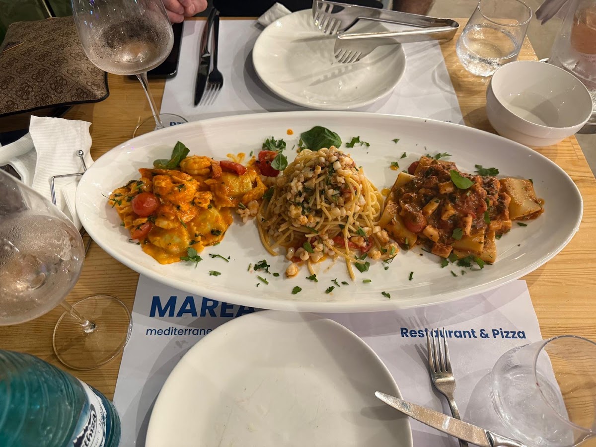 Marea Restaurant & Pizza photo 3