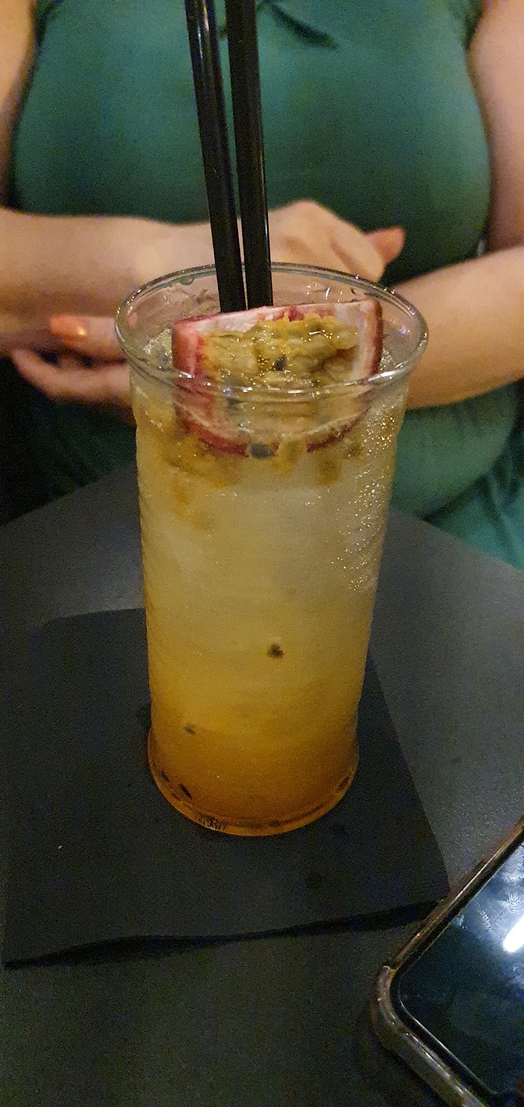 FIVE Lounge